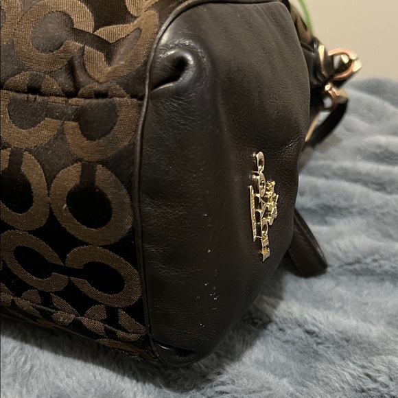 Coach Madison Phoebe Chocolate Brown Signature Shoulder Bag EUC retail $395 - Picture 11 of 13